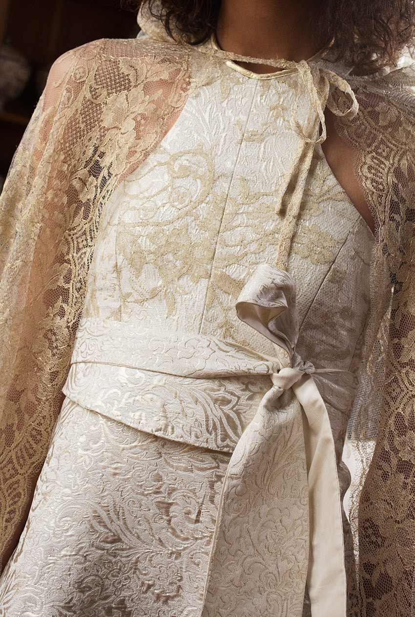 Cape de mariée en dentelle- accessoires de mariée – Zélia – Paris