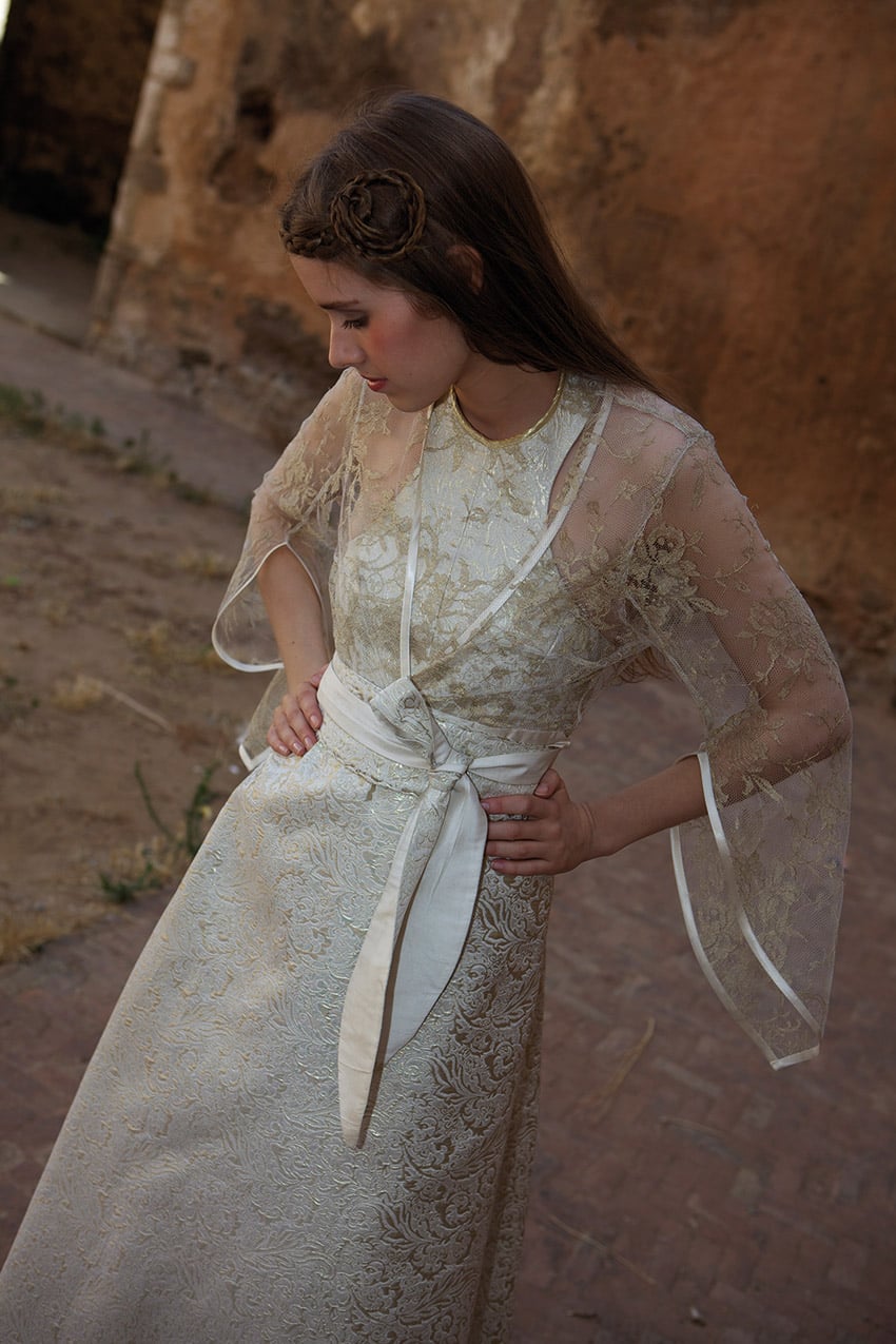 Robe de mariée mille et une nuits- mariée or – zélia – Paris – Veste en dentelle