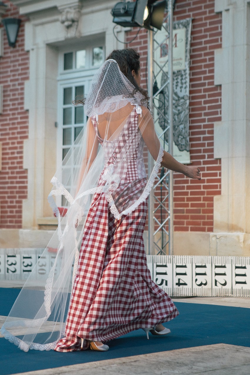 Robe de mariée guinguette- Robe de mariée originale- Musée de la dentelle de Chantilly