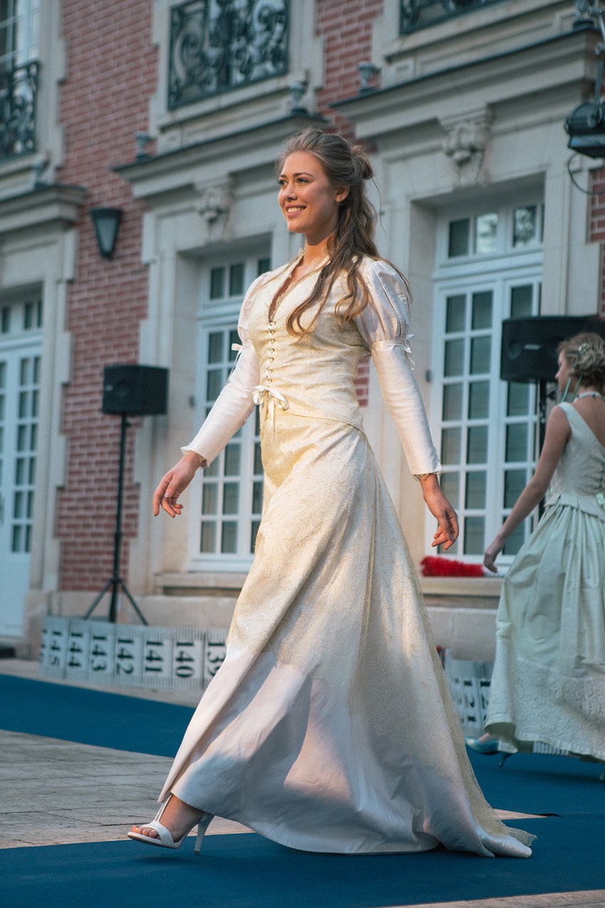 Robe de mariée lacée devant- robe de mariée uniques- robes sur- mesure- Zélia