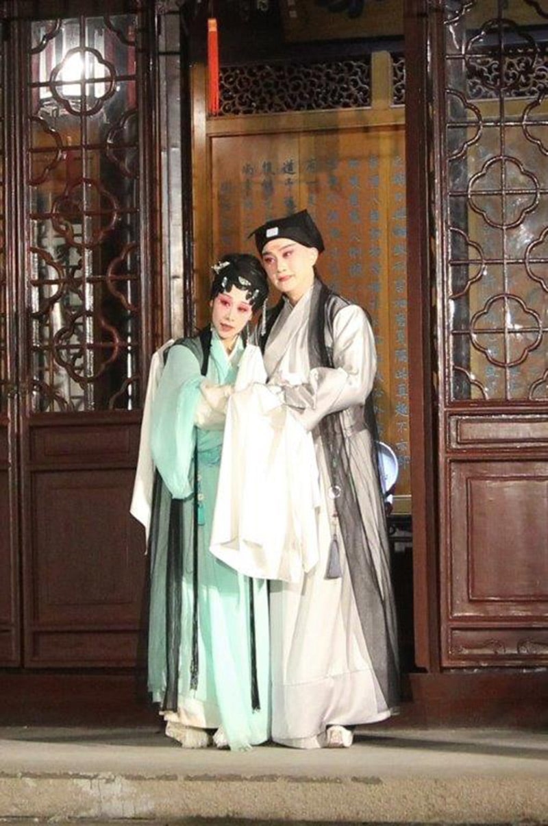 Robes de mariées romantiques et françaises – Suzhou- Zélia créatrice Montmartre