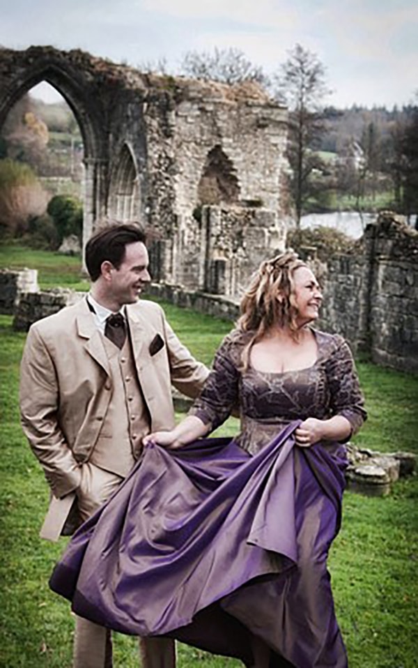 Robe de mariée violette – mariage atypique – robe de mariée violette- Zélia – Montmartre