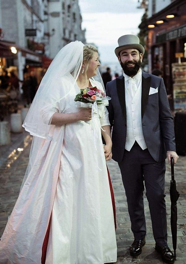 Robe de mariée chic- Zélia Sur La terre Comme Au Ciel – Queue de pie – Mariage Montmartre