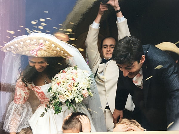 Robe de mariée romanesque – cape de mariée- Zélia Sur La Terre Comme Au Ciel – Montmartre